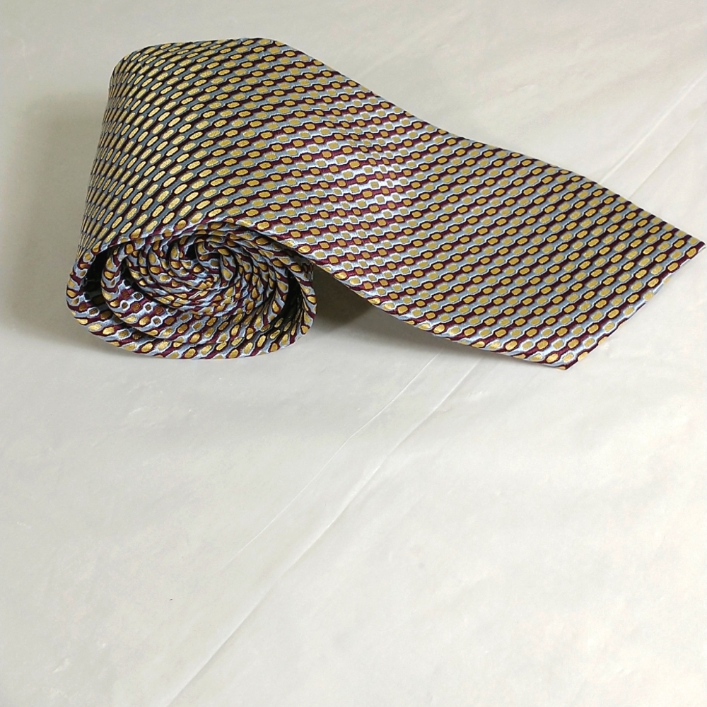 Robert Villini, handmade all silk men's tie.